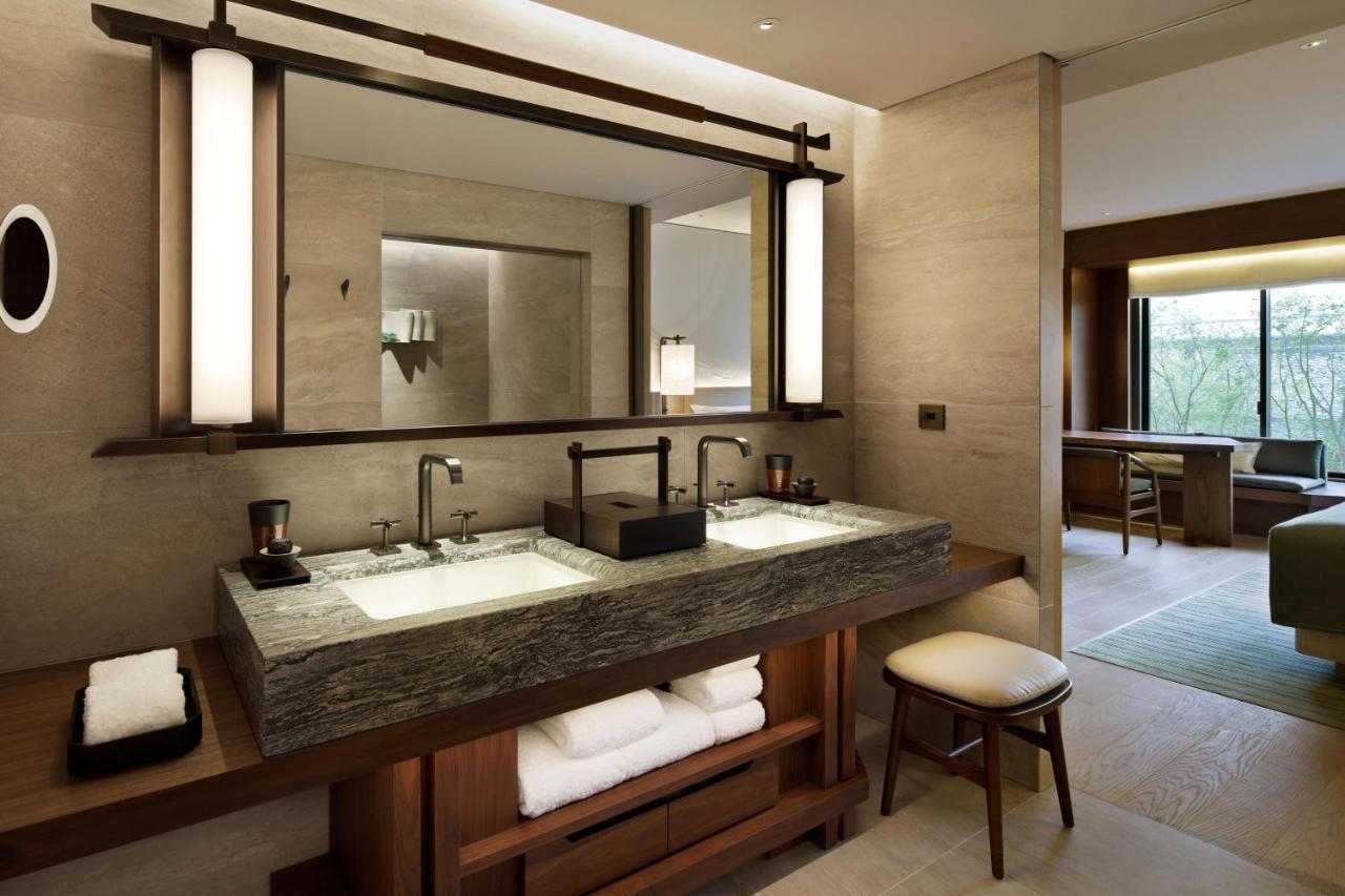 Double Room with Two Double Beds and Nijo-jo Castle View,1633080920:JPEG